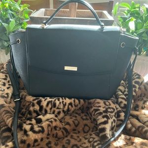 Kate spade New York.